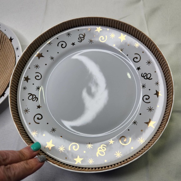 The Pampered Chef White Gold Celebration Party 8” Dessert Plates Set of 4 - Picture 8 of 12